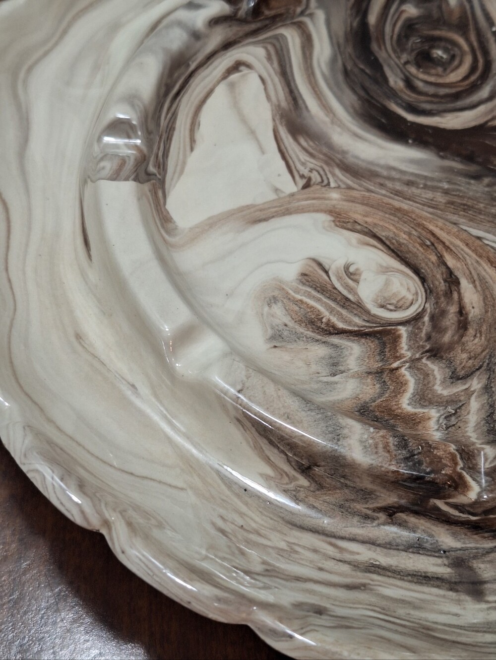 Vtg 80s Ceramic Cream & Brown Marble Swirl Scalloped Edge 10.5 In Ashtray Signed - Picture 15 of 16